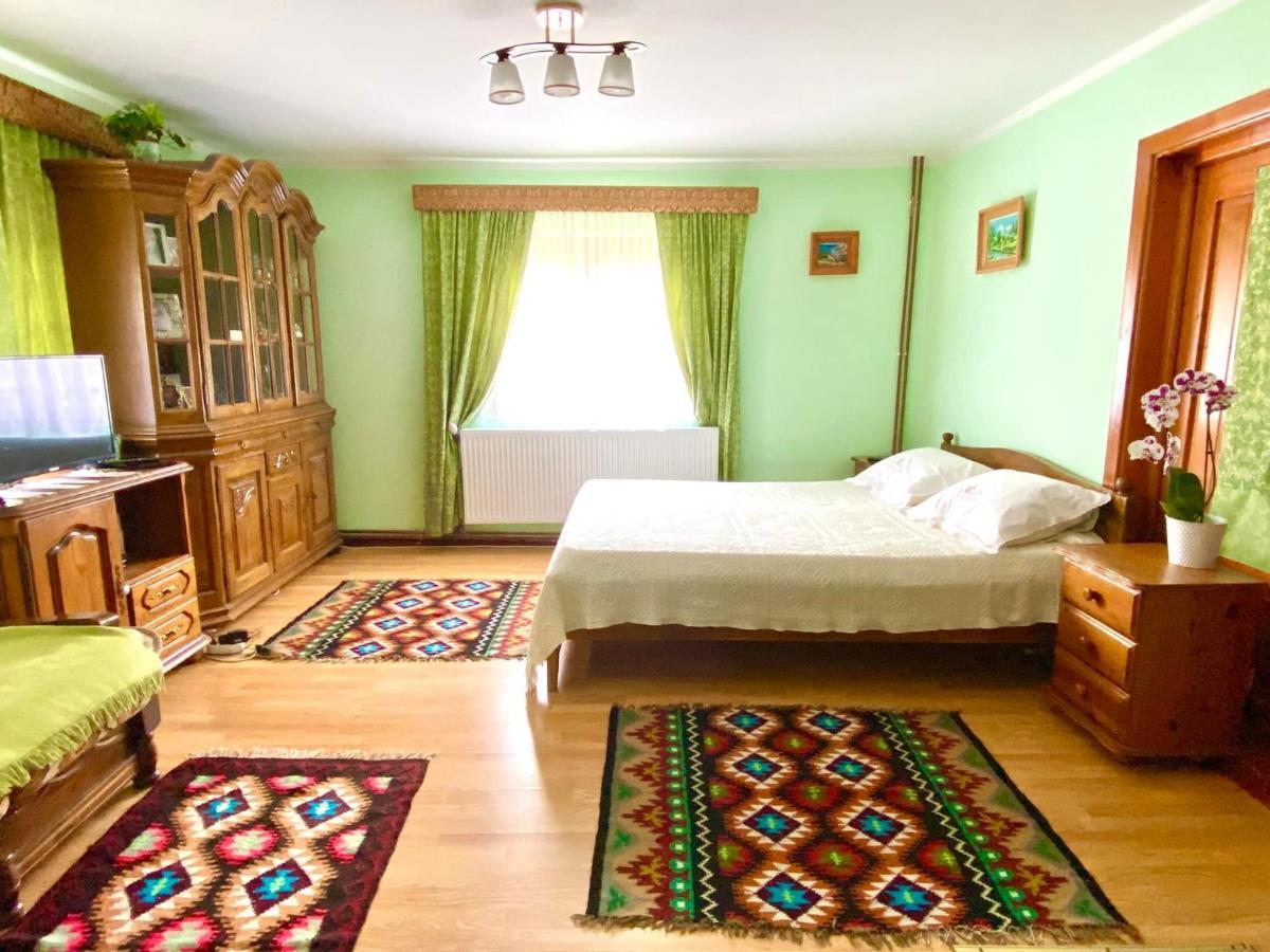 ホテル Casa Agroturistica Tarancuta Din Vatra Moldoviţei エクステリア 写真